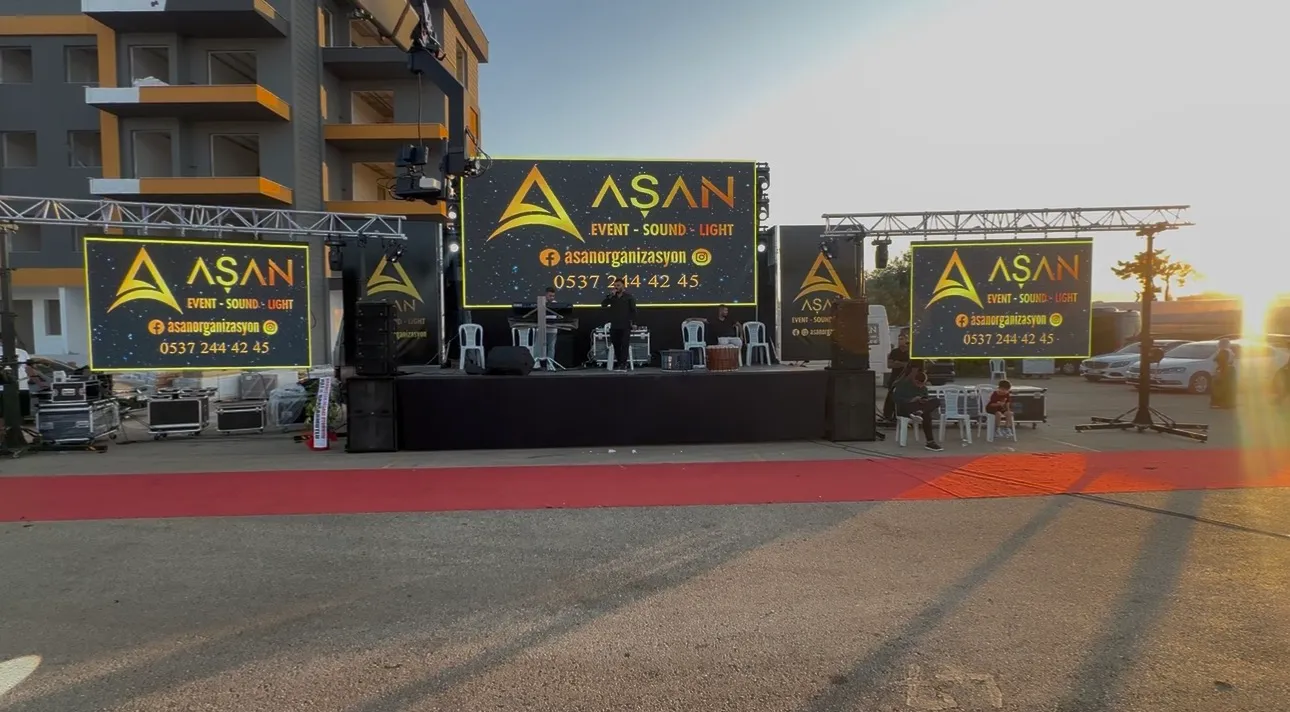 Varsak'ta Mobil Sahne Eşliğinde Düğün Organizasyonumuz